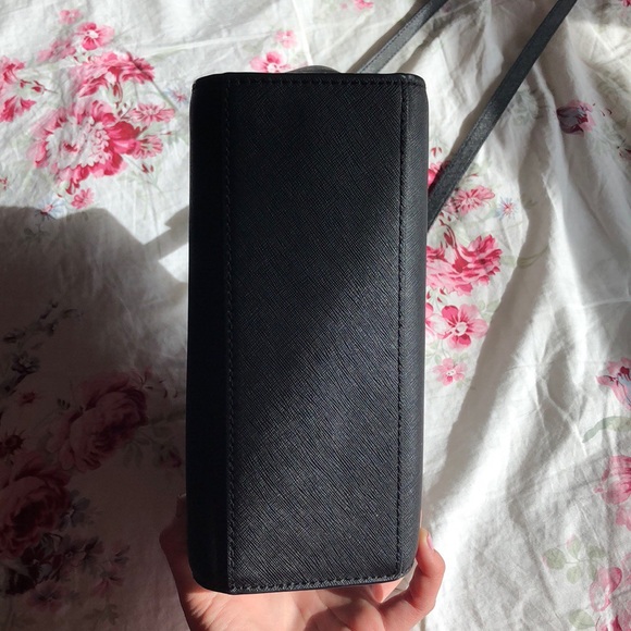 Authentic Michael Kors Selma Medium Saffiano - Picture 5 of 8